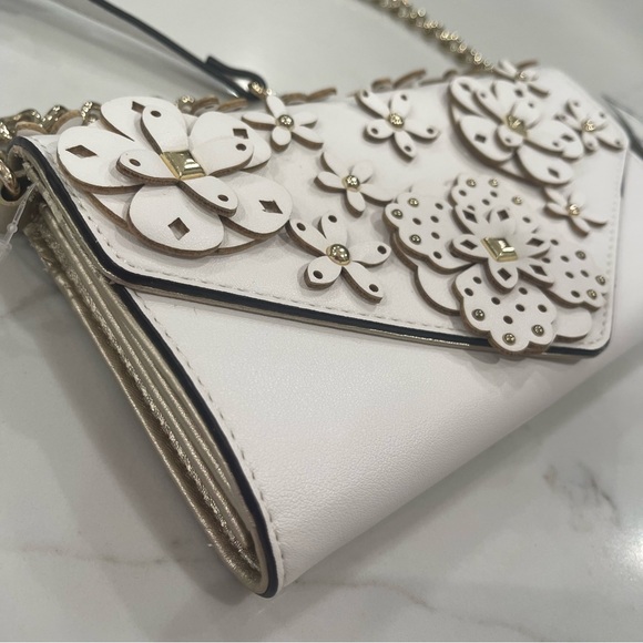 Nine West Handbags - NWT Nine West 3D Floral mini crossbody purse